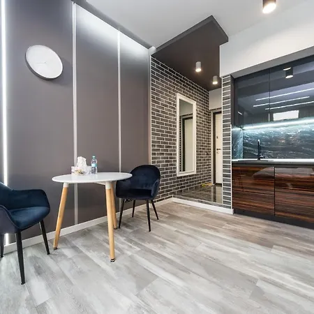 Luxury Apartments In Downtown Киев Экстерьер фото